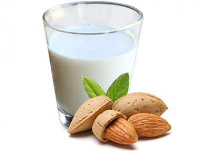 Latte di mandola